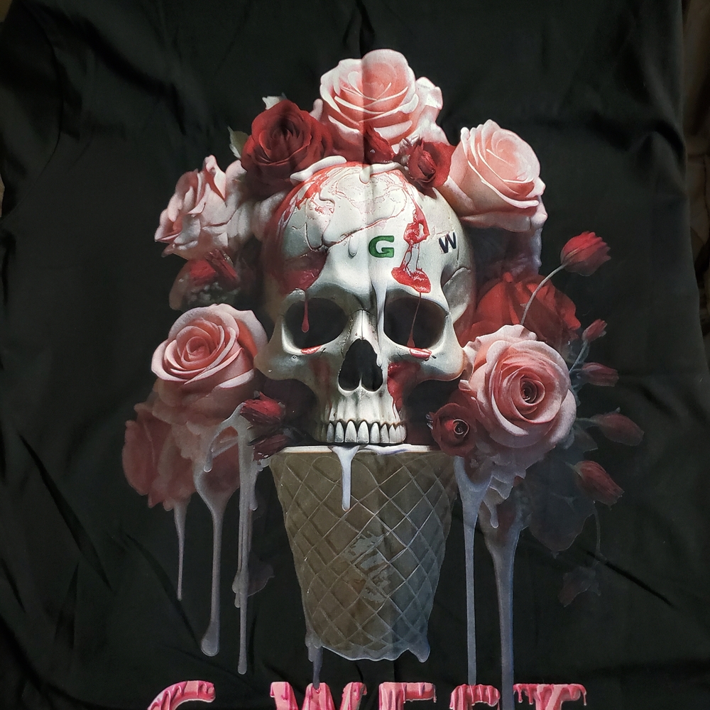 NEW With TAGS - G WEST ICE CREAM SKULL & ROSES TEE - XL